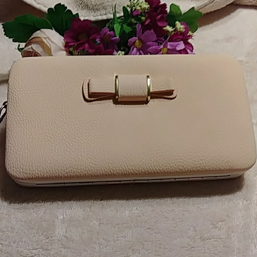 pink wristlet
